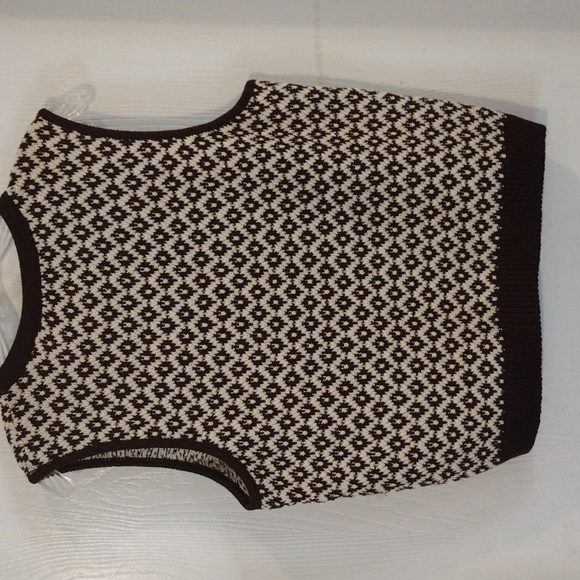 St.John knit vest - Picture 5 of 9